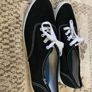 Nearly new Keds